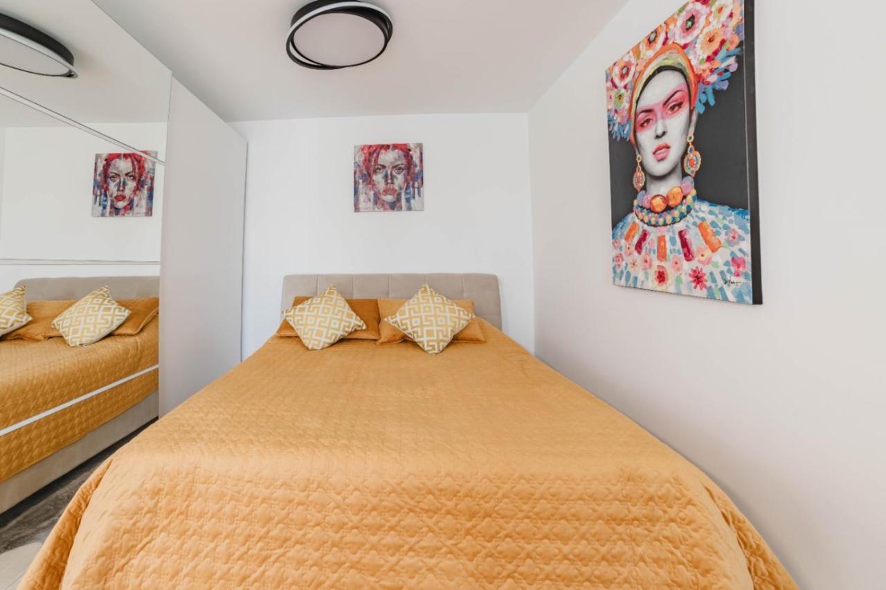 Masterpiece Studio- Free Parking, Wi-Fi, Netflix Brașov Exterior foto